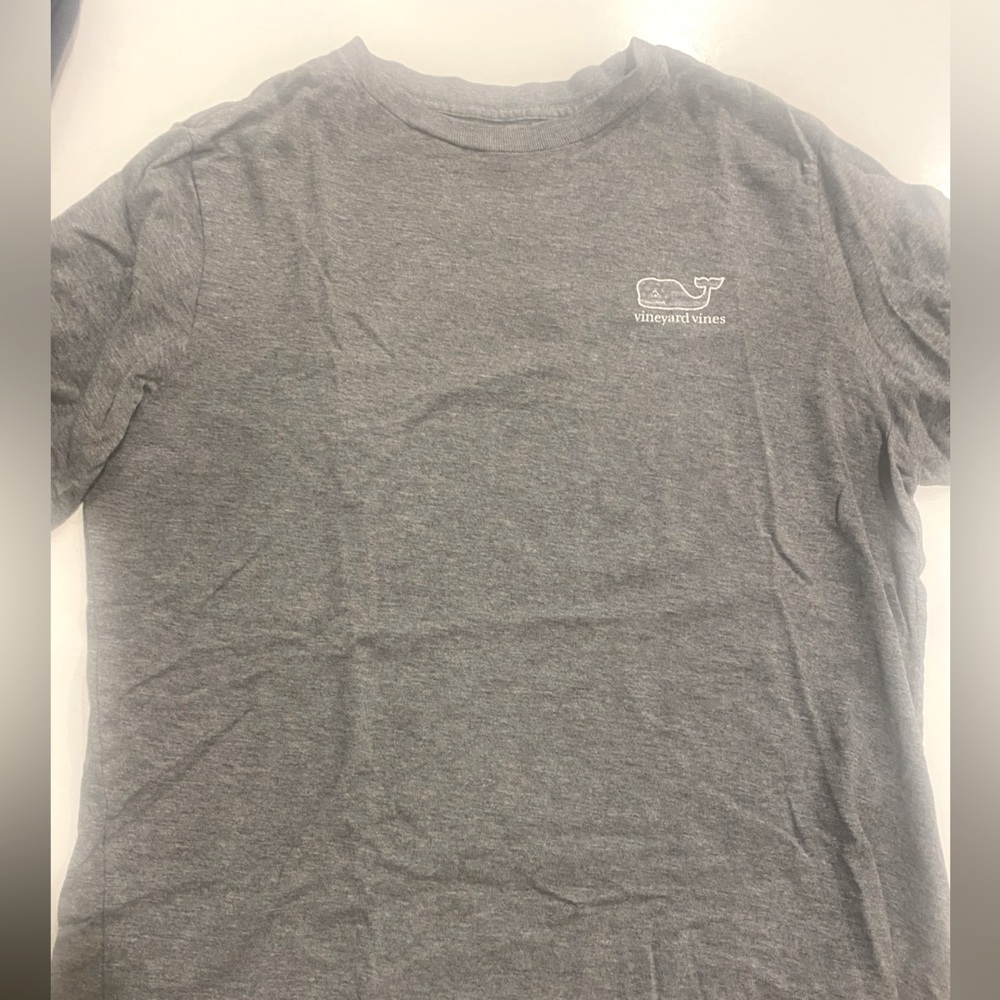 Boy’s Vineyard Vines T-shirt size large